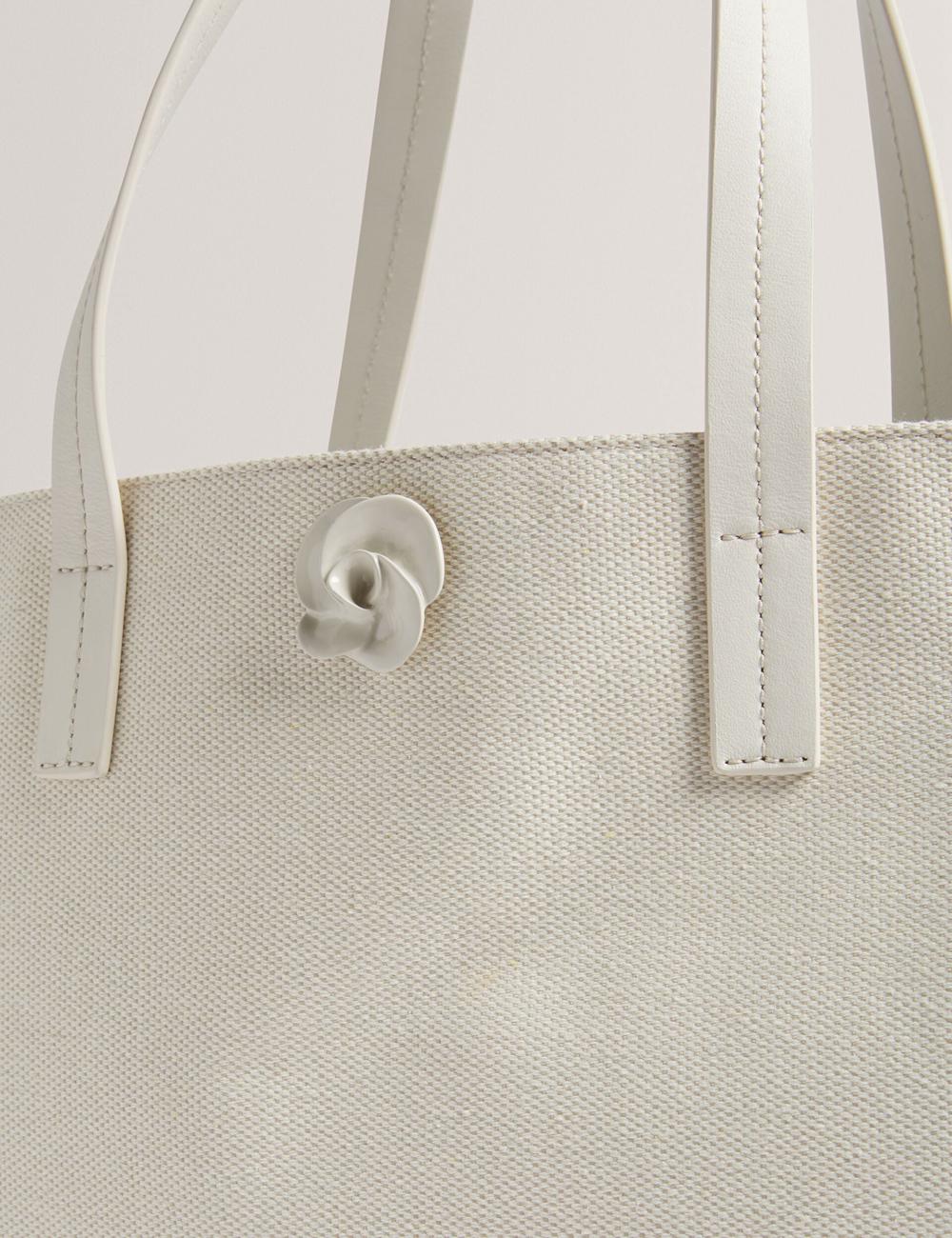 Ted Baker AUDOS - Rose Detail Wide Canvas Tote Tassen Dames Ecru | Belgium  821647-IOT