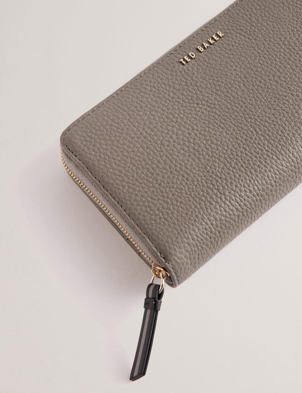 Ted Baker DALIEA - Large Textured Leather Zip Around Portefeuille Dames Grijs | Belgium  673405-QOL