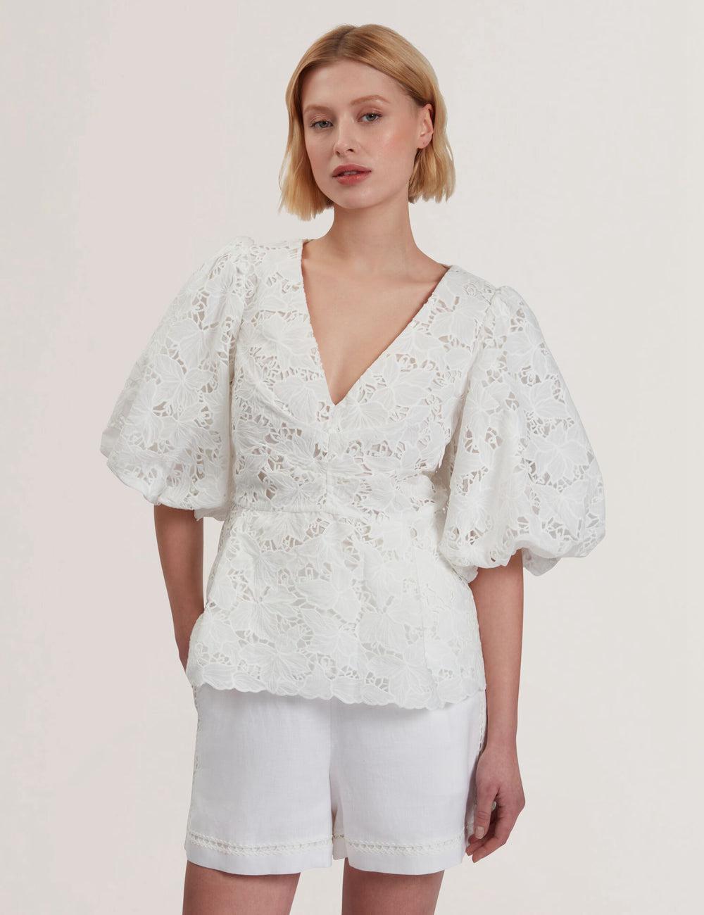 Ted Baker ELLARI - Lace Puff Sleeve V-Neck Peplum Topjes Dames Wit | Belgium  378650-WNO