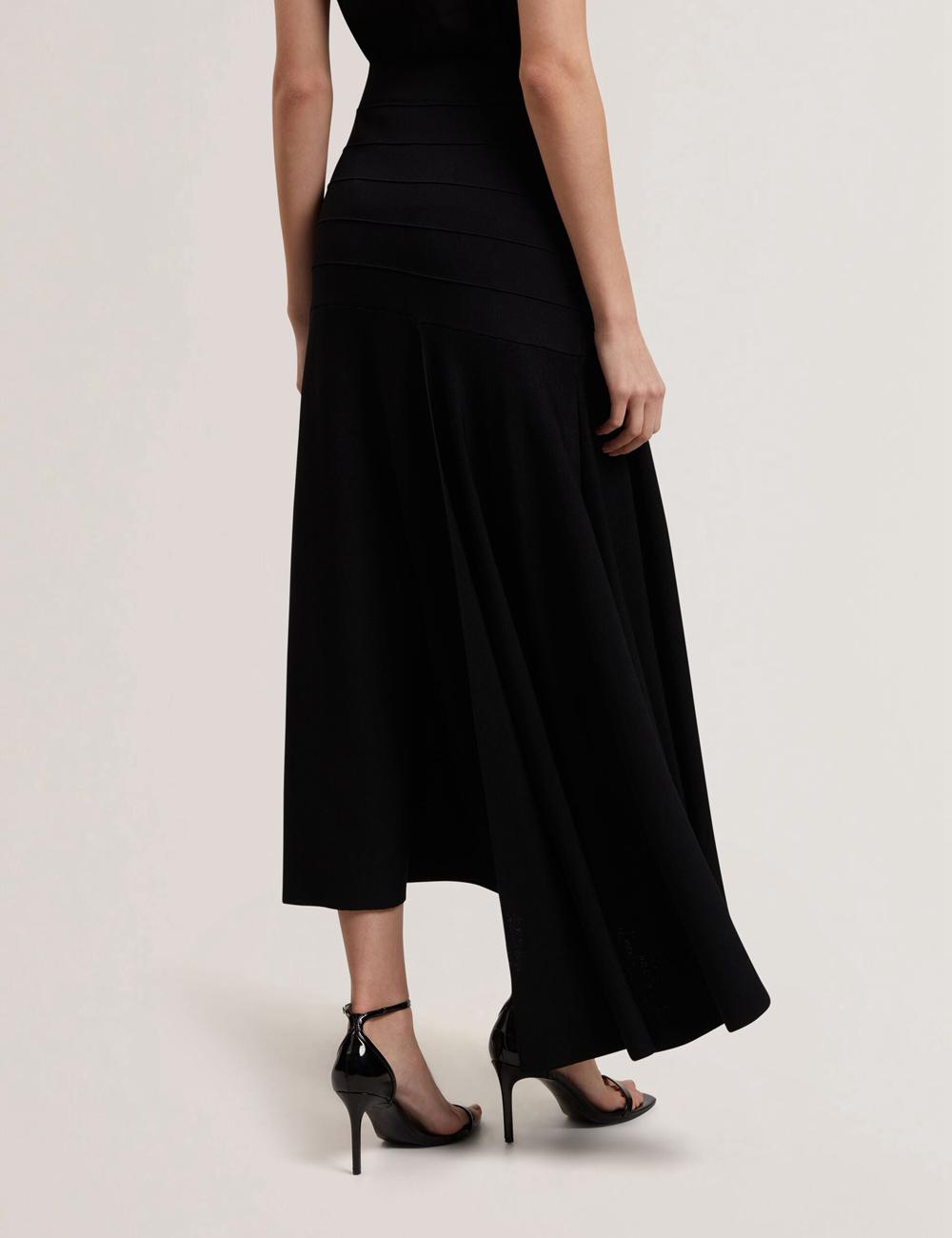 Ted Baker LAURRIE - Asymmetric Waterfall Hem Knitted Rokken Dames Zwart | Belgium  879605-IDR