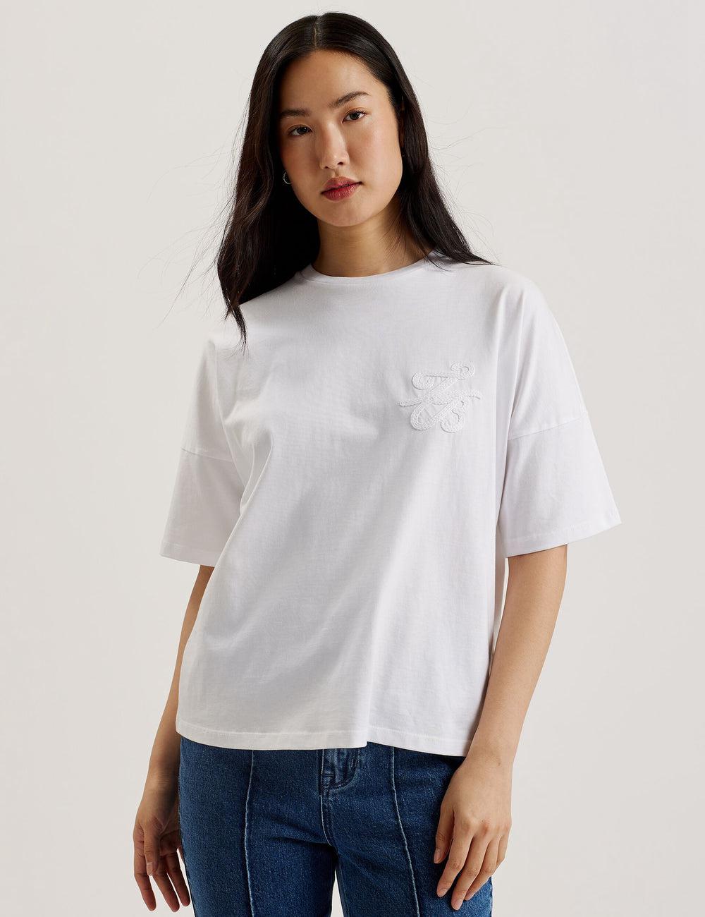 Ted Baker MALORRY - Embroidered Logo Boxy Cotton T-shirts Dames Wit | Belgium  602791-GDR