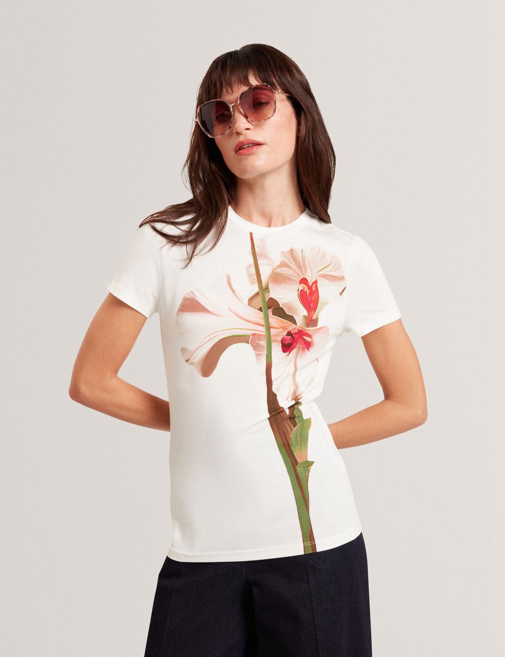 Ted Baker MEELIEE - Floral Graphic Fitted Crew Neck T-shirts Dames Roze | Belgium  574102-MGQ