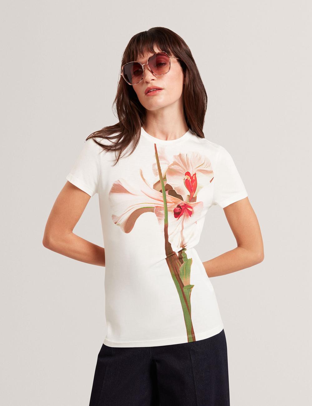 Ted Baker MEELIEE - Floral Graphic Fitted Crew Neck T-shirts Dames Roze | Belgium  574102-MGQ