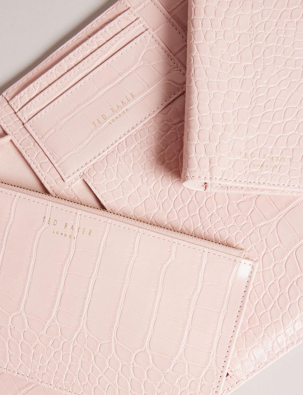 Ted Baker TRAVELZ - Croc Faux Leather Travel Organiser Portefeuille Dames Roze | Belgium  469732-FBW
